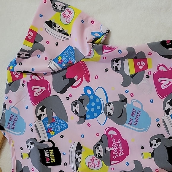 CUTE SCRUB TOP - Picture 7 of 8